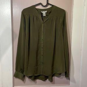 H&M shirt size 4